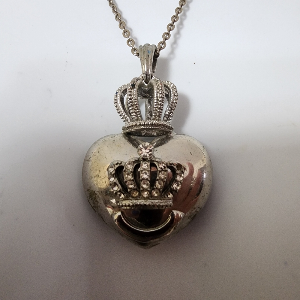 Vintage Y2k Juicy Couture Heart Necklace